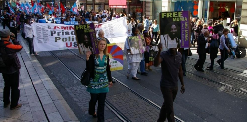 Marche européenne dans les rues de Genève en 2009 pour exiger la libération de Mumia Abu-Jamal